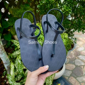 GIÀY SANDAL NỮ QUAI MẢNH TRƠN 3 MÀU CHẤT LIỆU CAO SU QUAI CAO SU QUAI CỐ ĐỊNH THOẢI MÁI ÊM ÁI