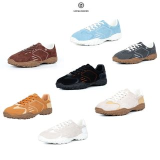 Sneaker trắng