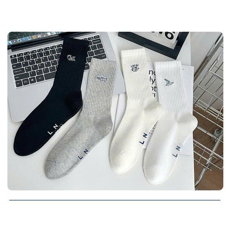 Vớ Tất Unisex thể thao chữ COCKY cổ cao phong cách thể thao, năng động.