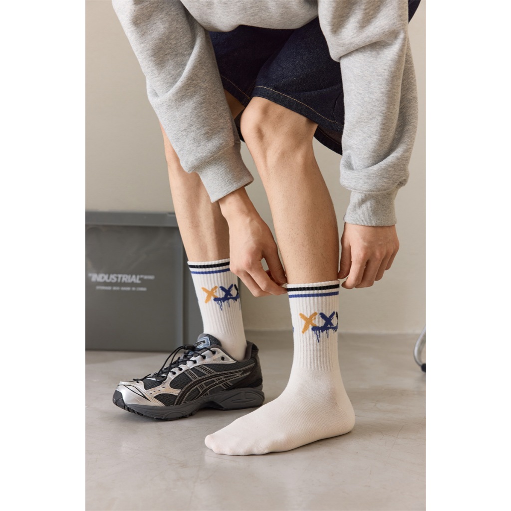 Vớ Tất Unisex thể thao chữ CLASS cổ cao phong cách thể thao, năng động.