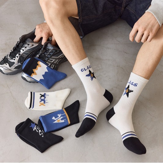 Vớ Tất Unisex thể thao chữ CLASS cổ cao phong cách thể thao, năng động.