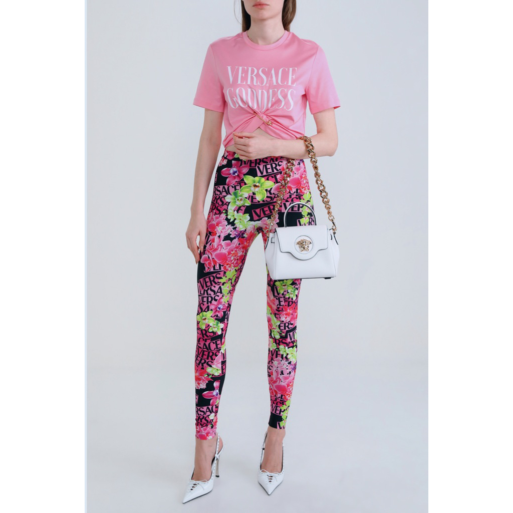 set áo sơ mi voan và leggings hồng chữ Versace