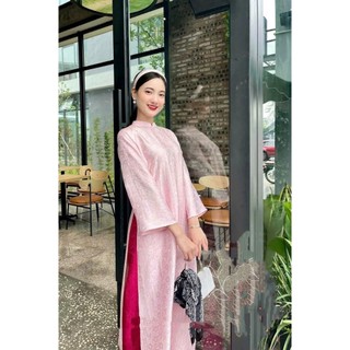 Áo dài cách tân dáng xuông.Chất liệu mượt mà, thoáng nhẹ ✔️ Hoạ tiết gấm tinh xảo ✔️ Tôn dáng, sang trọng, quý pháii