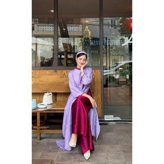 Áo dài cách tân dáng xuông.Chất liệu mượt mà, thoáng nhẹ ✔️ Hoạ tiết gấm tinh xảo ✔️ Tôn dáng, sang trọng, quý pháii
