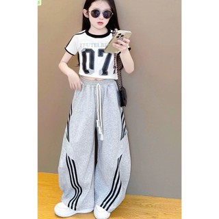 [B&G] Sét bộ hipop cá tính Áo croptop thể thao phối cùng quần jogger ống rộng sọc đen cho bé gái