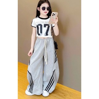 [B&G] Sét bộ hipop cá tính Áo croptop thể thao phối cùng quần jogger ống rộng sọc đen cho bé gái