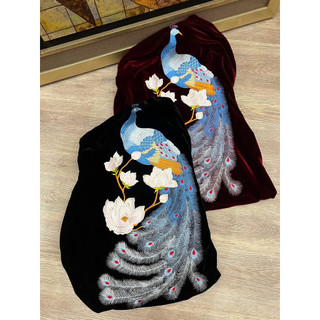Váy nhung the cổ yếm thêu chim công sang trọng