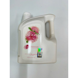 Sữa tắm Joyce&Doll mẫu cũ chính hãng can 4l-chuyên cho petshop
