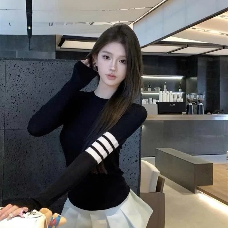 Sét áo dài tay 4 sọc from ôm babytee mix quần cạp chun ống loe thome 4 vạch siêu hottrend