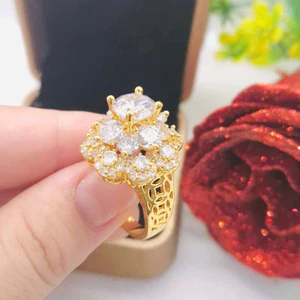 Nhẫn Nữ Hoàng Mạ Vàng Đính Đá CZ Hình Bông Hoa Sang Trọng – Trang Sức Thời Trang Dự Tiệc