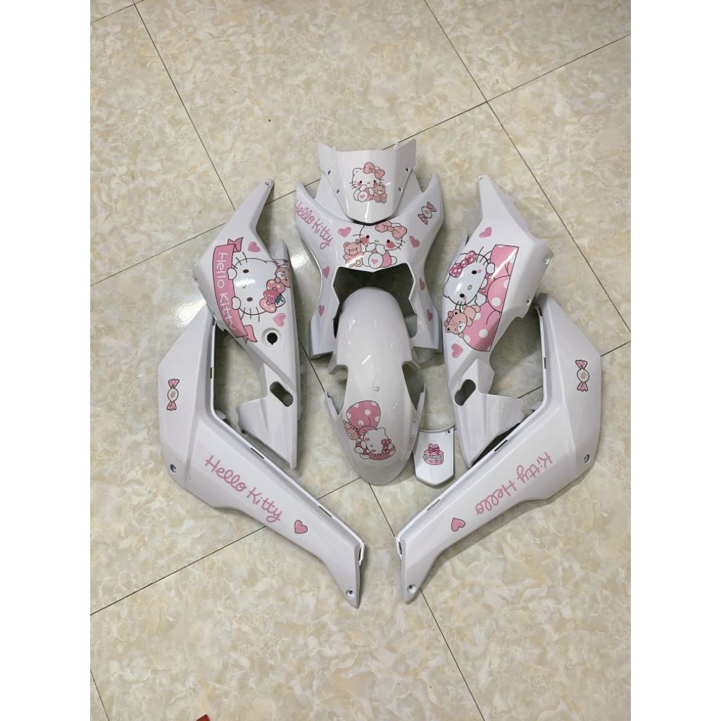 Bộ nhựa 8 món kèm tem Hello Kitty lắp xe điện Xmen [tặng tem gấu quỷ ...