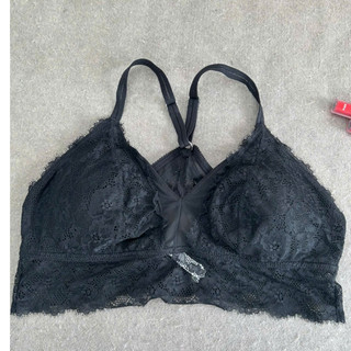 (Size XL) Áo lót ren hoa trắng vải mềm mại dây choàng cổ và có khuy cài sau, không gọng có sẵn đệm ngực của hãng AERIE