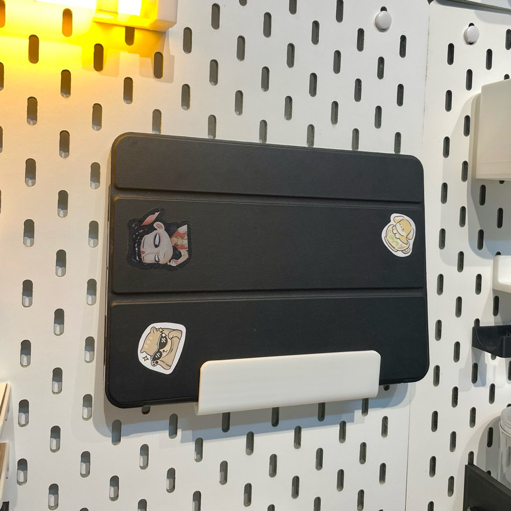 Giá đỡ đa năng, đỡ điện thoại, Ipad cho bảng Lỗ Dọc | Phụ Kiện Pegboard Đa Năng