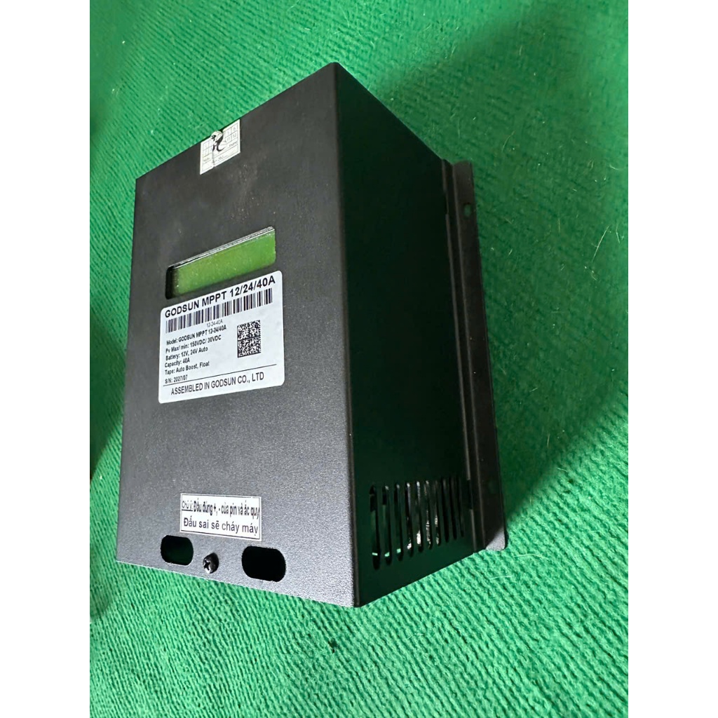 Sạc năng lượng mặt trời MPPT 40A 12V/24V |  Hiệu suất cao, bảo vệ quá dòng, LCD hiển thị
