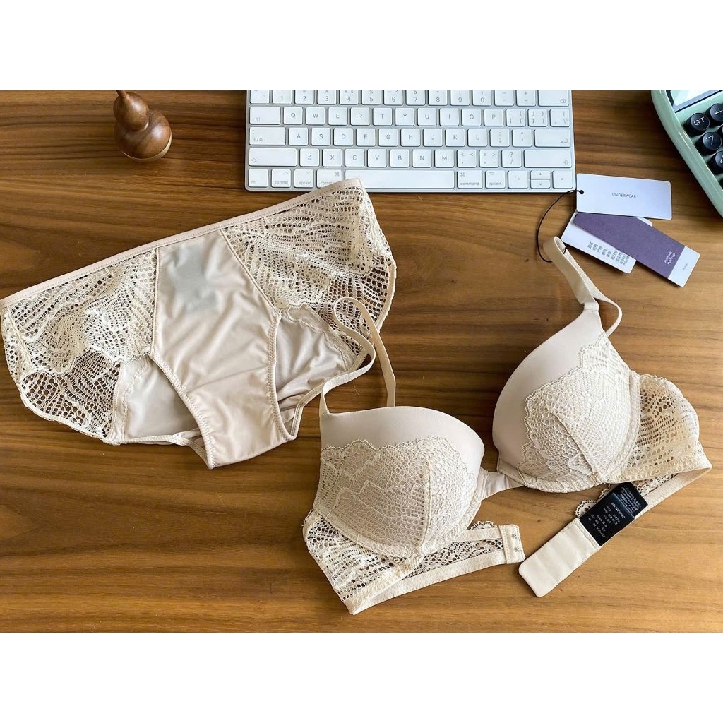(BomoHouse) Set áo lót / ngực + quần lót ren Cê K@* có gọng, nâng ngực full túi - dư xịn (sz 32).