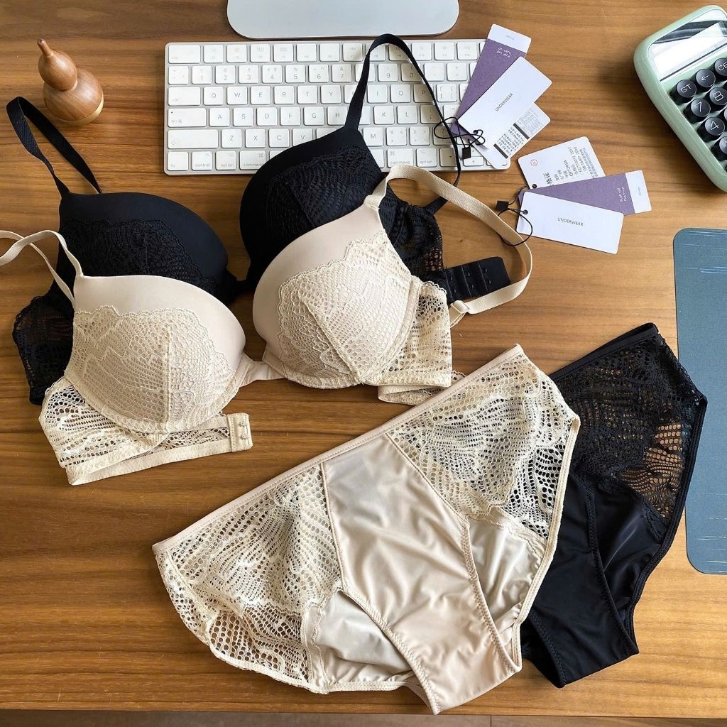 (BomoHouse) Set áo lót / ngực + quần lót ren Cê K@* có gọng, nâng ngực full túi - dư xịn (sz 32).