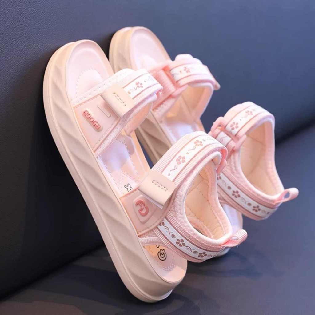 [M086] Sandal Bé Gái Quai Dán Họa Tiết Hoa Nhí Xinh Xắn - Dép Sandal Đi Học Đi Chơi Đế Cao Su Non Siêu Êm TH Kids