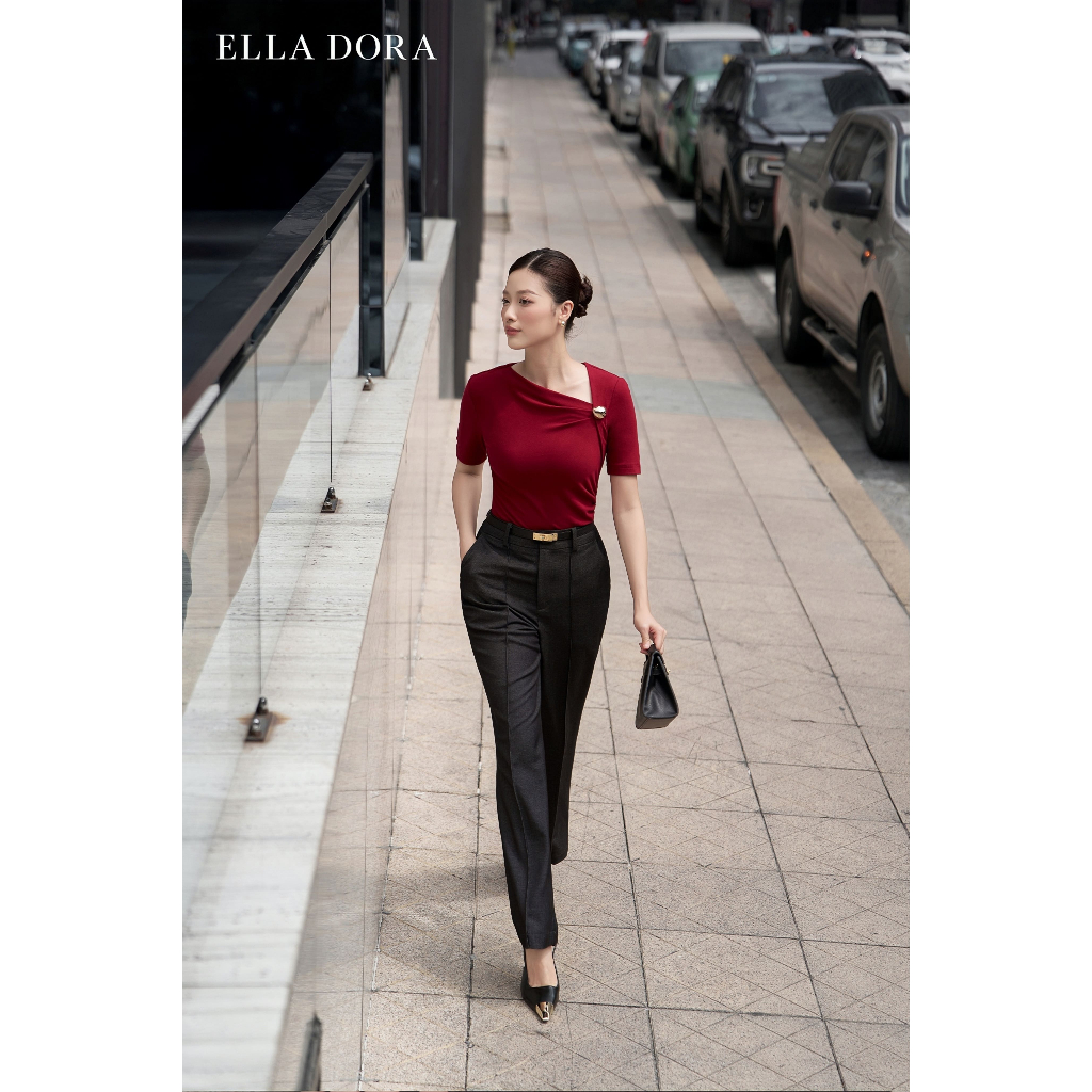 Áo thun ELLA DORA thiết kế cổ lệch đính tag đồng nâu sang trọng thanh lịch 3 màu ĐỎ/ ĐEN/ NÂU [AT45]