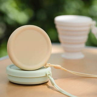 Cốc Đựng Nước Gấp Gọn Silicon Chịu Nhiệt Có Nắp Đậy -TotoMoo.homedecor