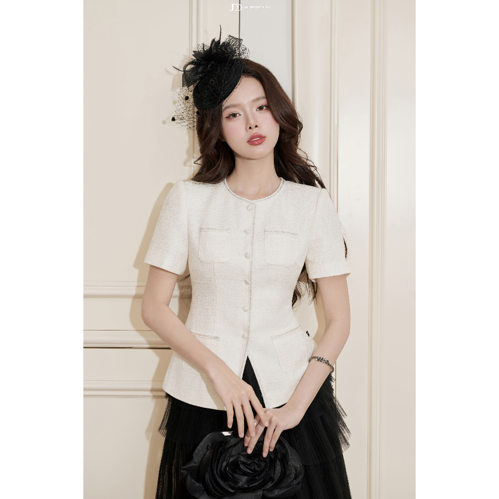 Áo Tweed Cổ Tròn 4 Túi Ốp Dáng Ngắn Thanh Lịch 2T43.2509TW. Áo Tweed Nữ Cao Cấp Công Sở / Dự Tiệc Thiết Kế Bởi JM Dress