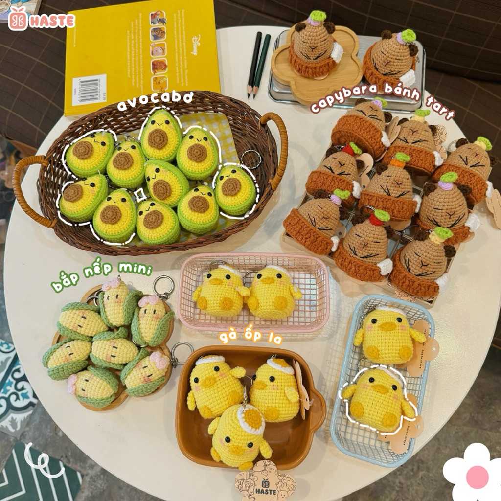 Móc Khoá Len Tổng Hợp Gà Ốp La Quả Bơ Avocado Capybara Tart Bánh Handmade Dễ Thương