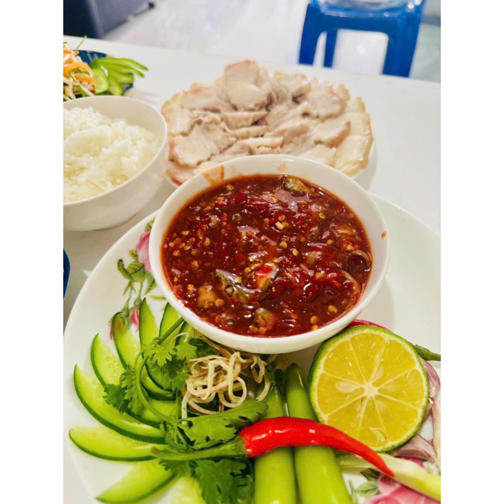 [Hũ 1kg] Mắm Cá Rò O Dung Mắm Ngon Đầu Mùa Đậm Đà Mắm Chuẩn Gia Vị Truyền Thống Huế