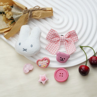 Bộ 7 Sticker, Charm 3D chủ đề Thỏ nơ hồng nhựa cứng gắn Dép Sục, Cá Sấu Mita JB-381