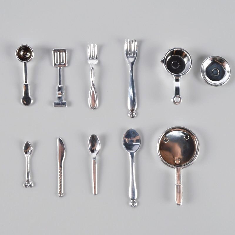 Bộ 11 món dụng cụ bếp mini đồ chơi mô hình trang trí DIY Nhà búp bê, Nồi Chảo Nĩa Muỗng mini decor doll Hiếu