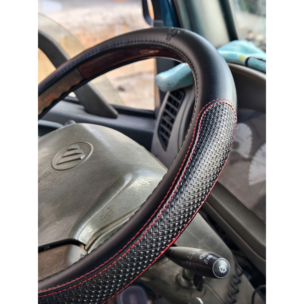 Bọc Vô Lăng Da Thật Cao Cấp Cho Xe Tải, Xe Khách – Chống Mùi, Thoáng Khí, Chống Trượt - Size 38cm đến 50cm (Logo Đầu Bò)