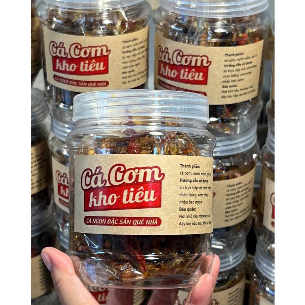 CÁ CƠM KHO TIÊU ĐẶC SẢN QUÊ NHÀ - Hũ 300gr - Ăn vặt Su Xoắn