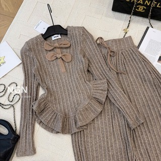 Set áo len cổ tròn đính nơ lớn tay dài ôm viền bèo phối quần ống suông xinh xắn tiểu thư cho nàng -  BaoTrang.clothes