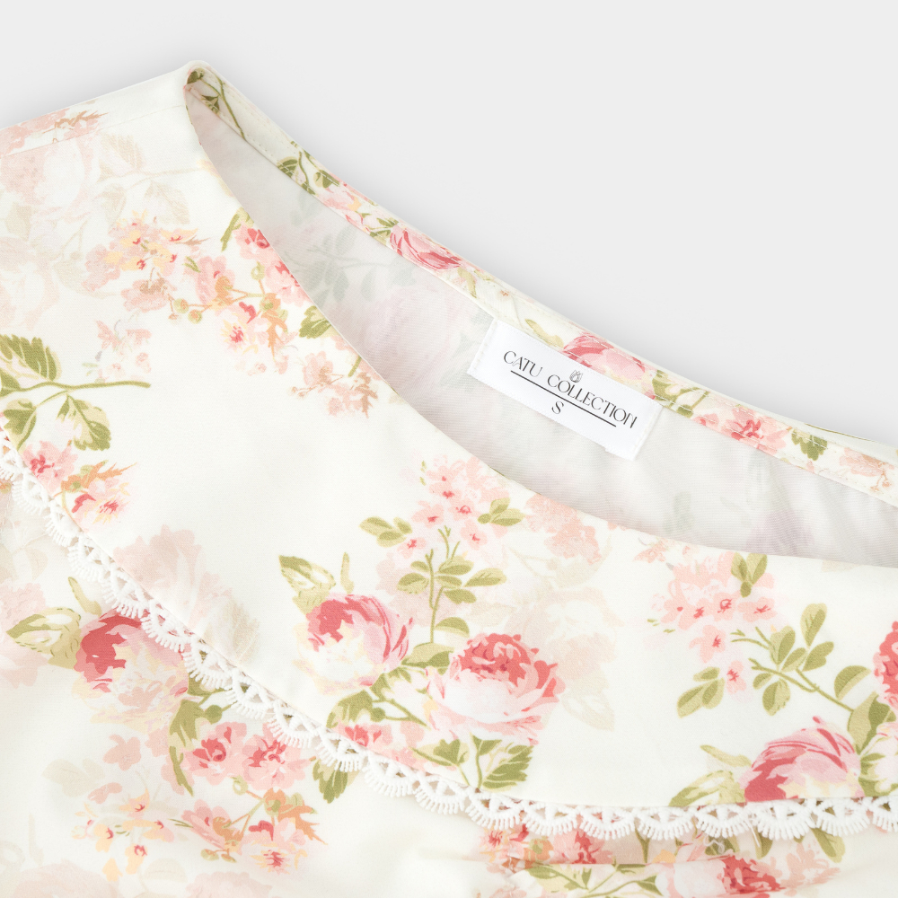 Đầm hoa xòe lệch vai phối viền ren cột nơ tay tặng kèm Scrunchie chất vải lụa mịn mát