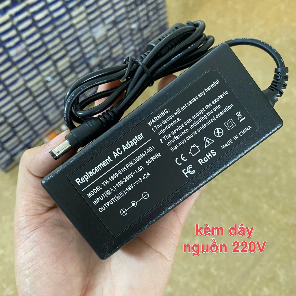 Adapter nguồn máy tính xách tay Toshiiiba 19V3.42A công suất 65W nguồn 19V 3.42A chân tròn 5.5x2.5mm