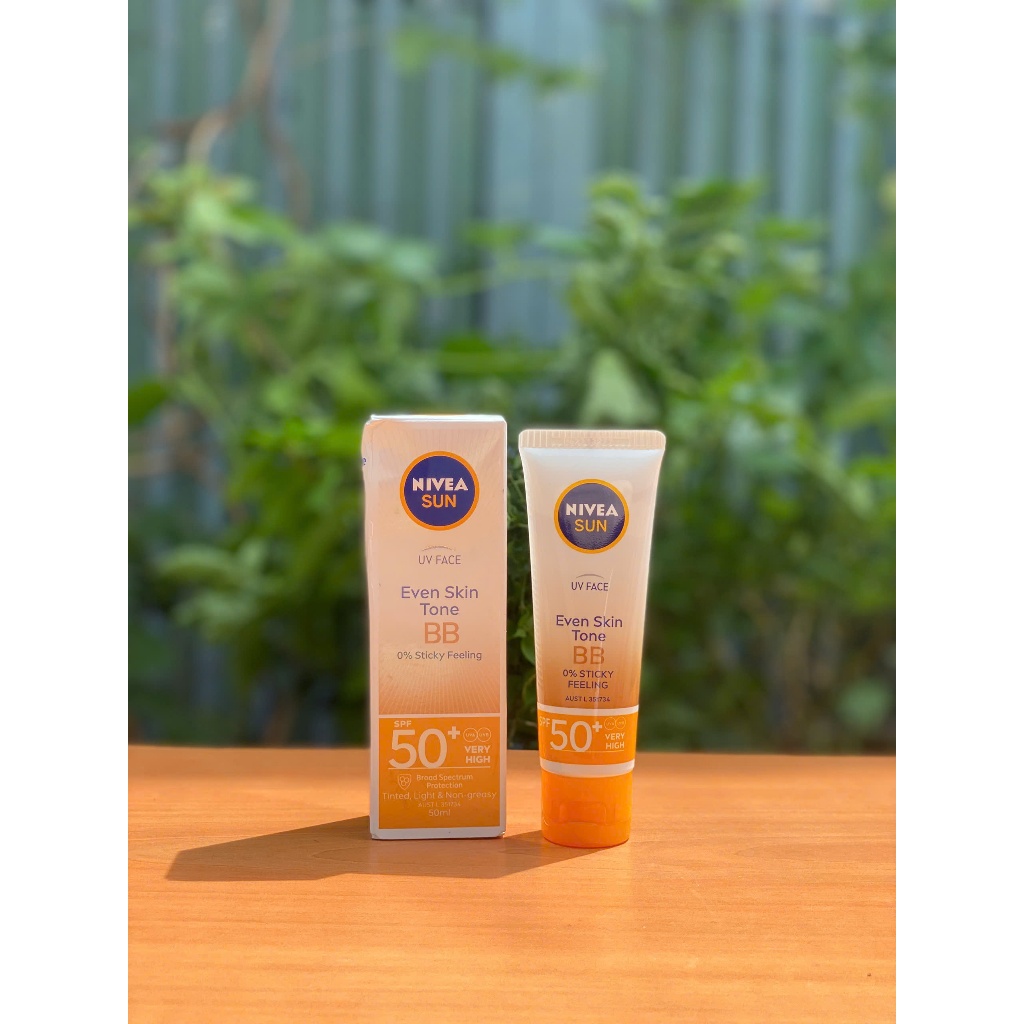 Kem chống nắng kiêm BB Cream Nivea Sun UV Face Sunscreen SPF50