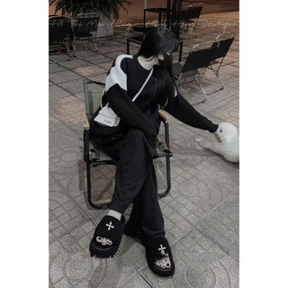 Áo Sweater Form Rộng Phối Vai Đen Trắng Phong Cách Thu Đông