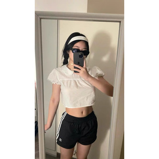 Le rouge | Poppy top Áo sơ mi crotop tay bồng cổ sen xếp li
