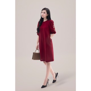 SWANLAKE | Váy Đầm Nữ Suông Vải Linen Thêu Hoa Đục Lỗ 3D Cổ Tròn Tay Bí Lỡ Có Túi Công Sở D11725