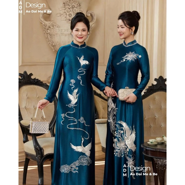 Áo Dài Mẹ, Áo Dài Bà Sui Cao Cấp Chất Lụa Ruby Màu Xanh Cổ Vịt Hoạ Tiết Thêu Hoa Đính Kết Cổ Áo Tỉ Mỉ-Áo Dài Design