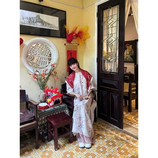 Áo dài tơ thêu.sang trọng từng đường kim mũi chỉ. Sẵn hàng, inbox ngay để chọn mẫu ưng ý ✨”