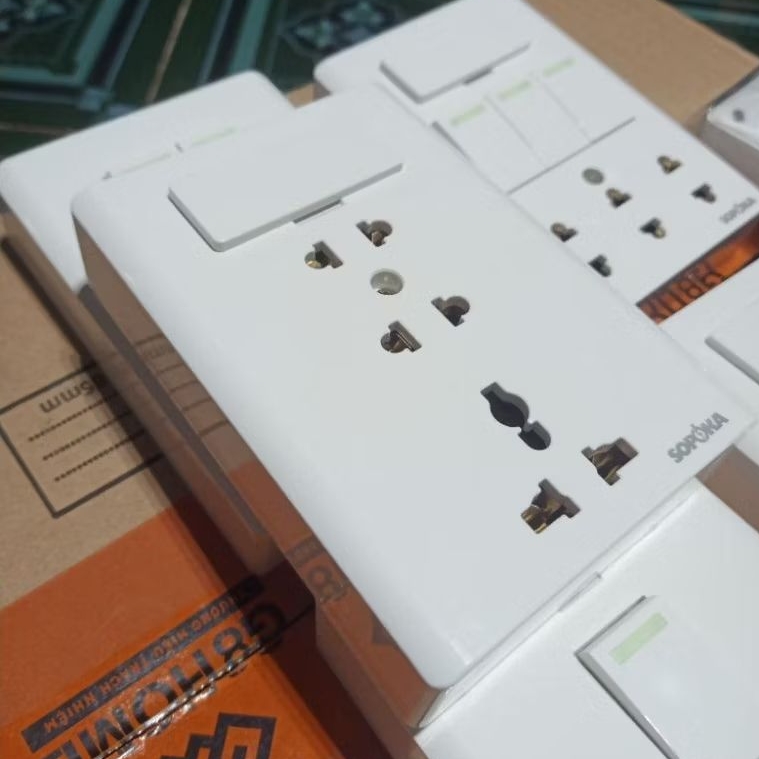 Bảng điện (Taplo) giả âm SOPOKA 1, 2, 3, 4 công tắc