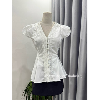Áo Sơ Mi Cổ V May Ren Mix Cúc Ngọc Chiết Eo Dây Buộc Tay Bồng Thời Trang Nữ