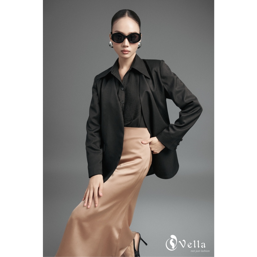 Set công sở nữ, áo sơ mi nữ công sở & chân váy lụa công sở nữ phom A màu đen / nâu  Vella VV24097