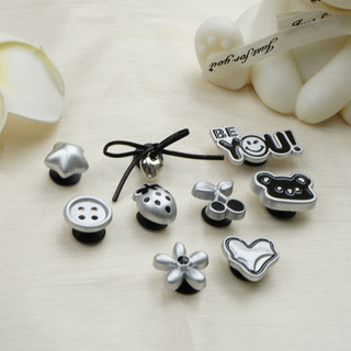 Bộ 9 Sticker, Charm 3D chủ đề Gấu nút bạc nhựa cứng gắn Dép Sục, Cá Sấu Mita JB-390