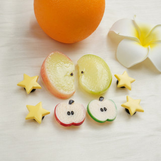 Bộ 8 Sticker, Charm 3D chủ đề Táo lát nhựa cứng gắn Dép Sục, Cá Sấu Mita JB-396