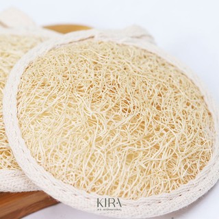 Miếng rửa mặt xơ mướp tự nhiên hình tròn đường kính 6cm giúp tẩy tế bào chết, làm sạch sâu, chăm sóc da mặt