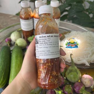 1 chai mắm nêm