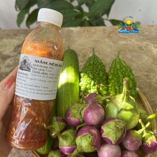 1 chai mắm nêm