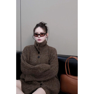 [Về Sẵn]•𝙆𝙞𝙣𝙜𝙨𝙝𝙤𝙥𝙗𝙚𝙖𝙪𝙩𝙮•Áo Khoác Cadigan Len Cúc Cổ Lọ QC