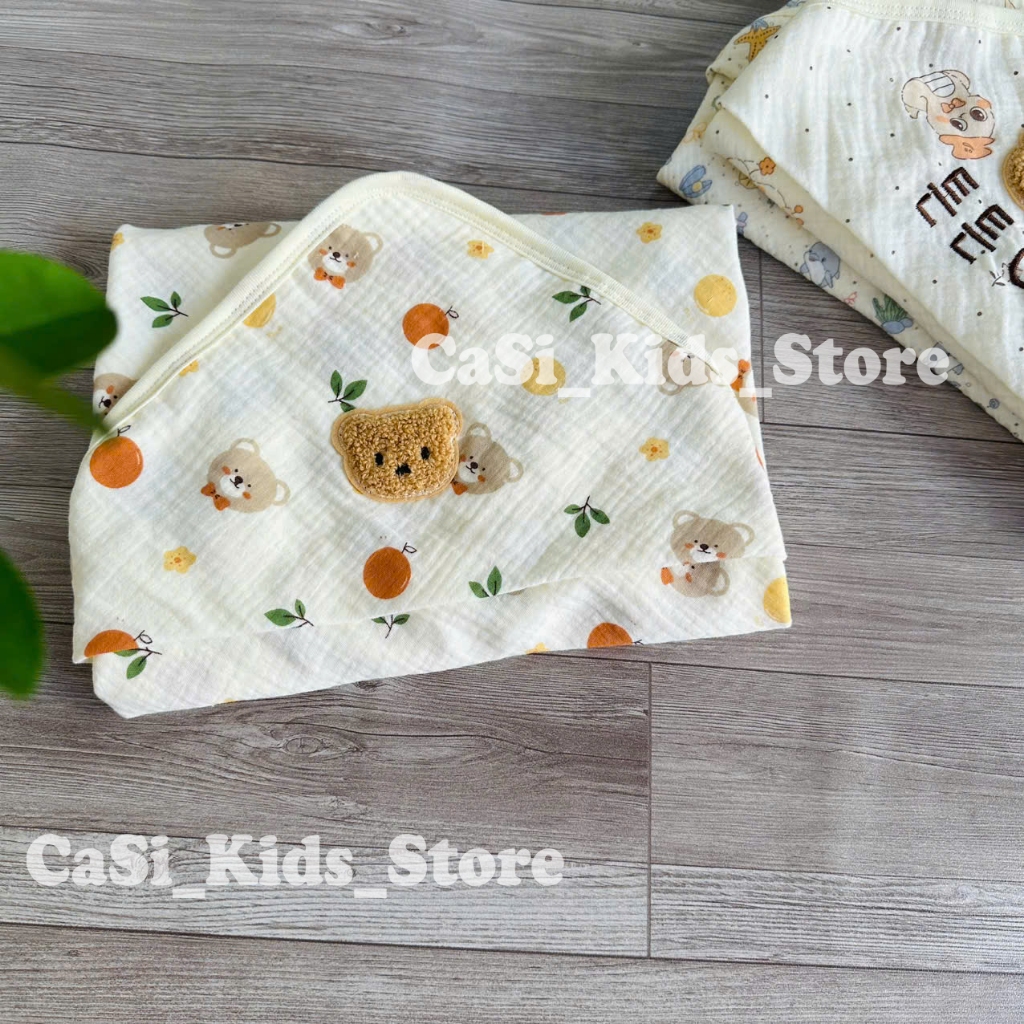 Chăn Choàng Ủ THÊU TÊN Xô Muslin 4 Lớp Có Mũ Siêu Thoáng Mát Mềm Mịn Cho Bé Sơ Sinh CaSi