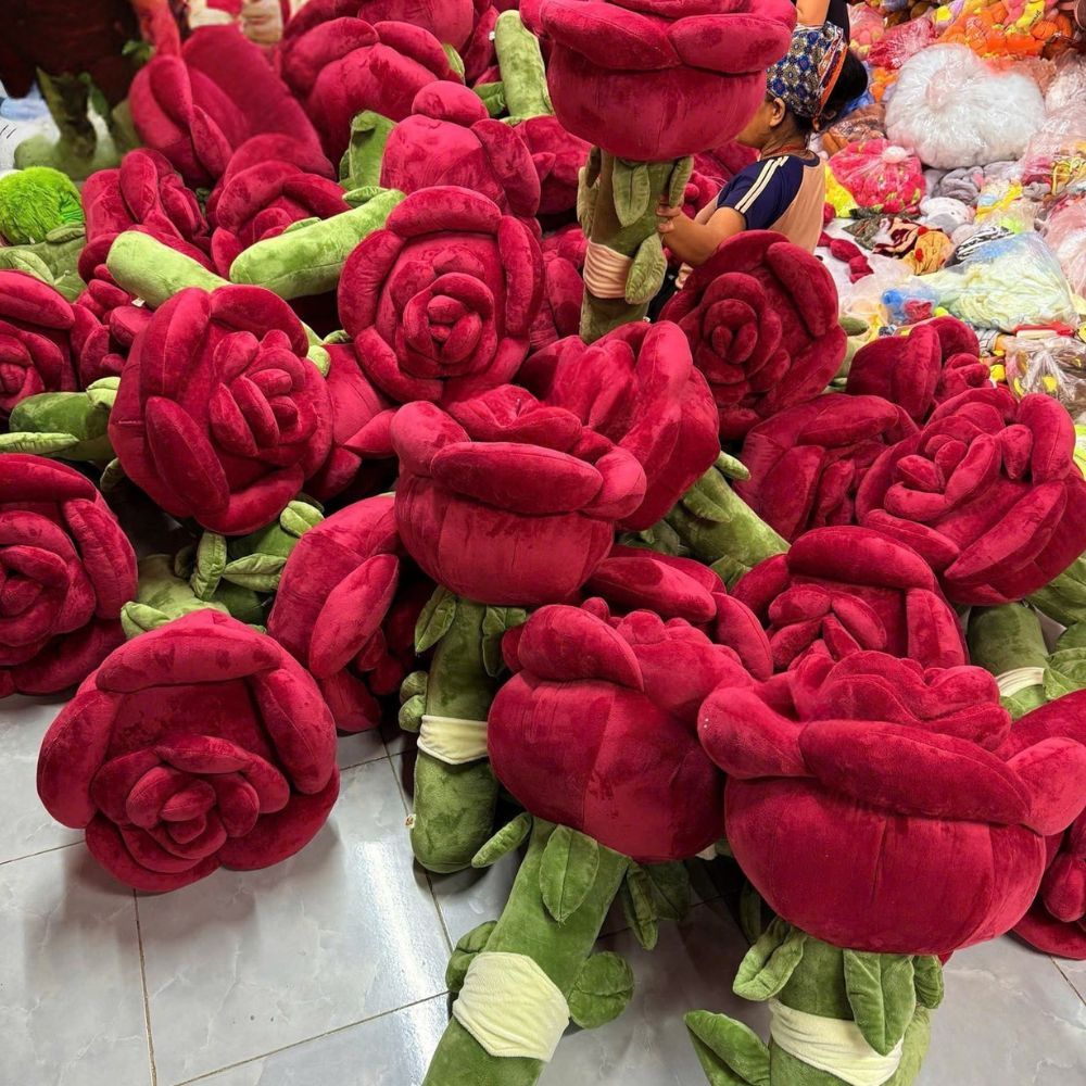 Gấu bông hoa hồng kích thước 65Cm làm quà tặng cho bạn gái, người yêu dịp sinh nhật, ngày lễ valentine